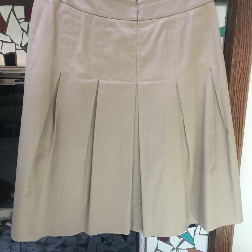 Brooks Brothers stretch khaki preppy poplin skirt.